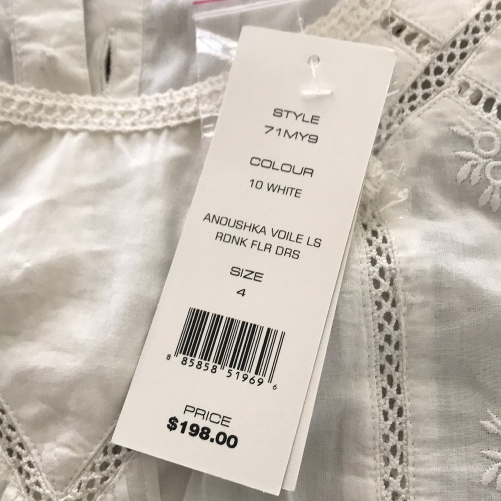 NWT French Connection dress. Size 4. - Picture 5 of 8